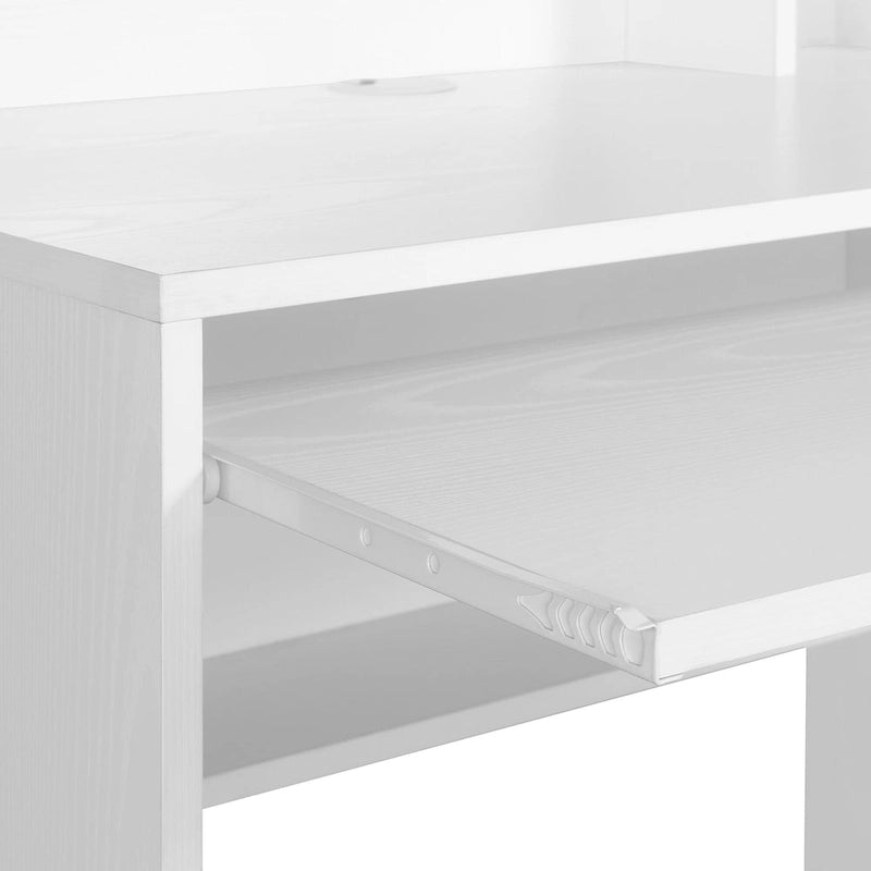 Bureau d'étudiant avec tableau d'affichage magnétique et étagères