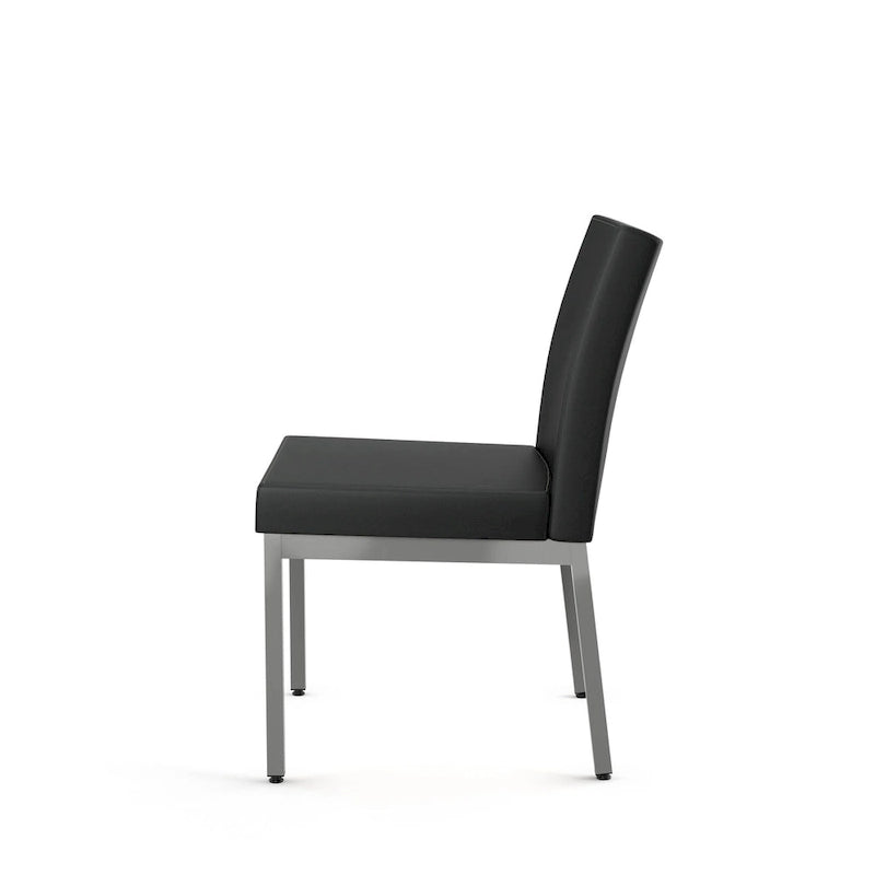 Chaises de salle à manger capitonnées avec cadre en métal