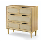 Commode moderne en rotin avec de grands tiroirs et des poignées en métal