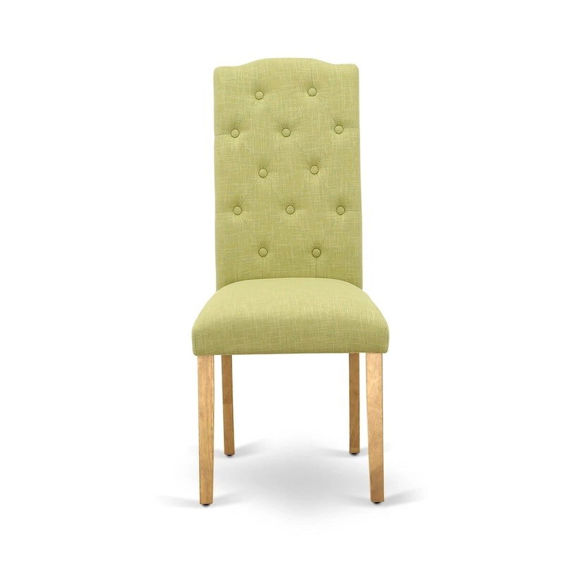 Chambre à coucher en bois d'aspect vieilli parchemin avec lit à panneaux, commode, miroir, table de chevet, chiffonnier